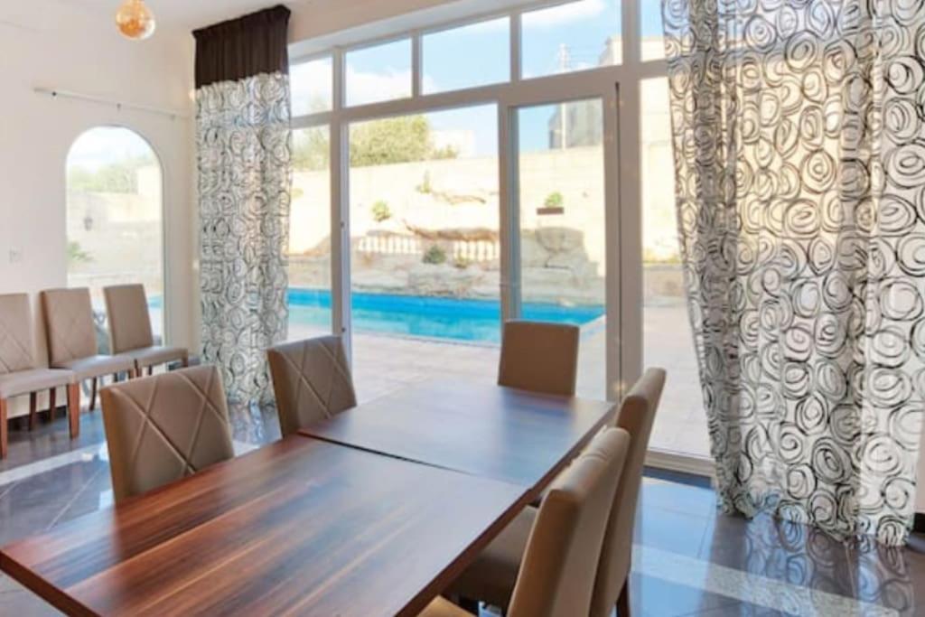 Velver Mansion, Malta - Luxury Villa With Pool Naxxar Exterior foto